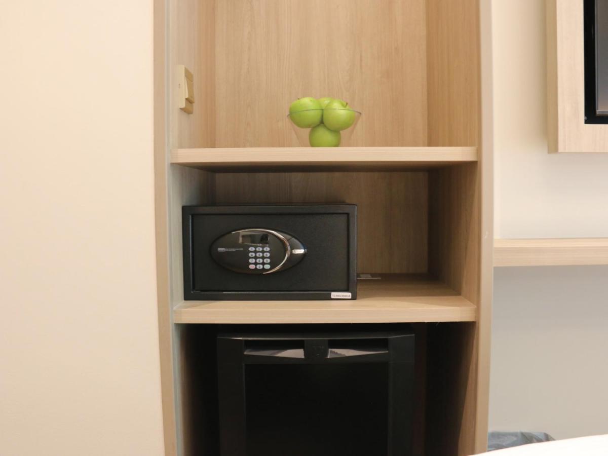 Aqueen Prestige Hotel Jalan Besar Szingapúr Kültér fotó