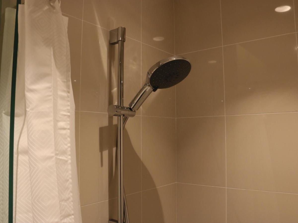 Aqueen Prestige Hotel Jalan Besar Szingapúr Kültér fotó