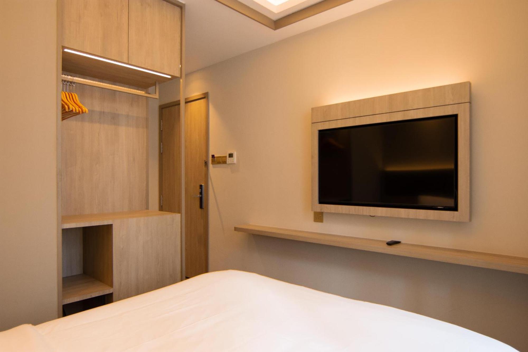 Aqueen Prestige Hotel Jalan Besar Szingapúr Kültér fotó