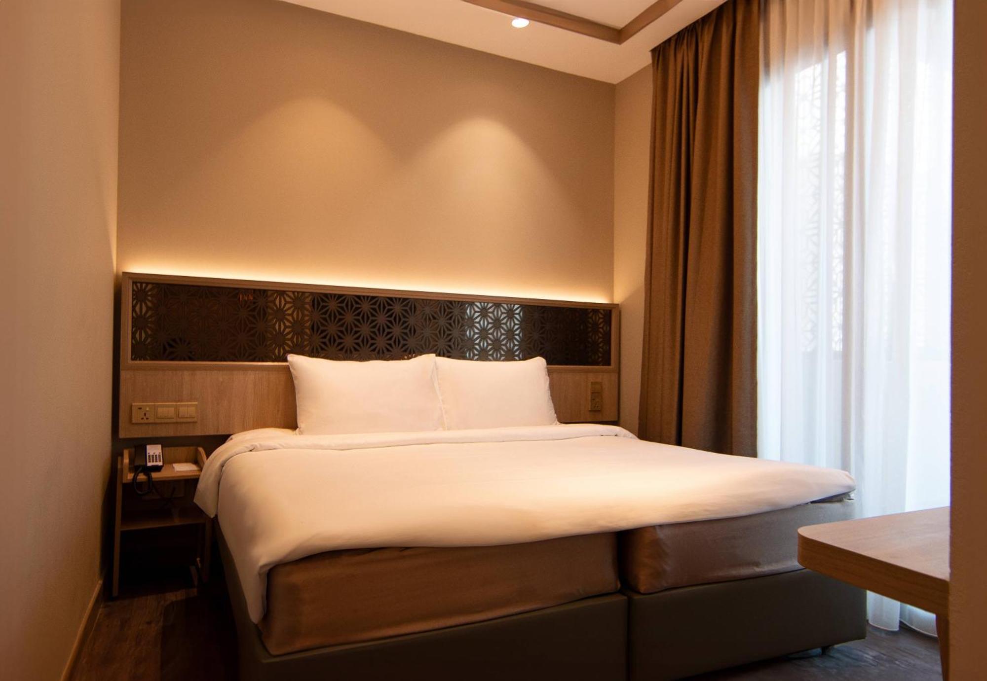Aqueen Prestige Hotel Jalan Besar Szingapúr Kültér fotó