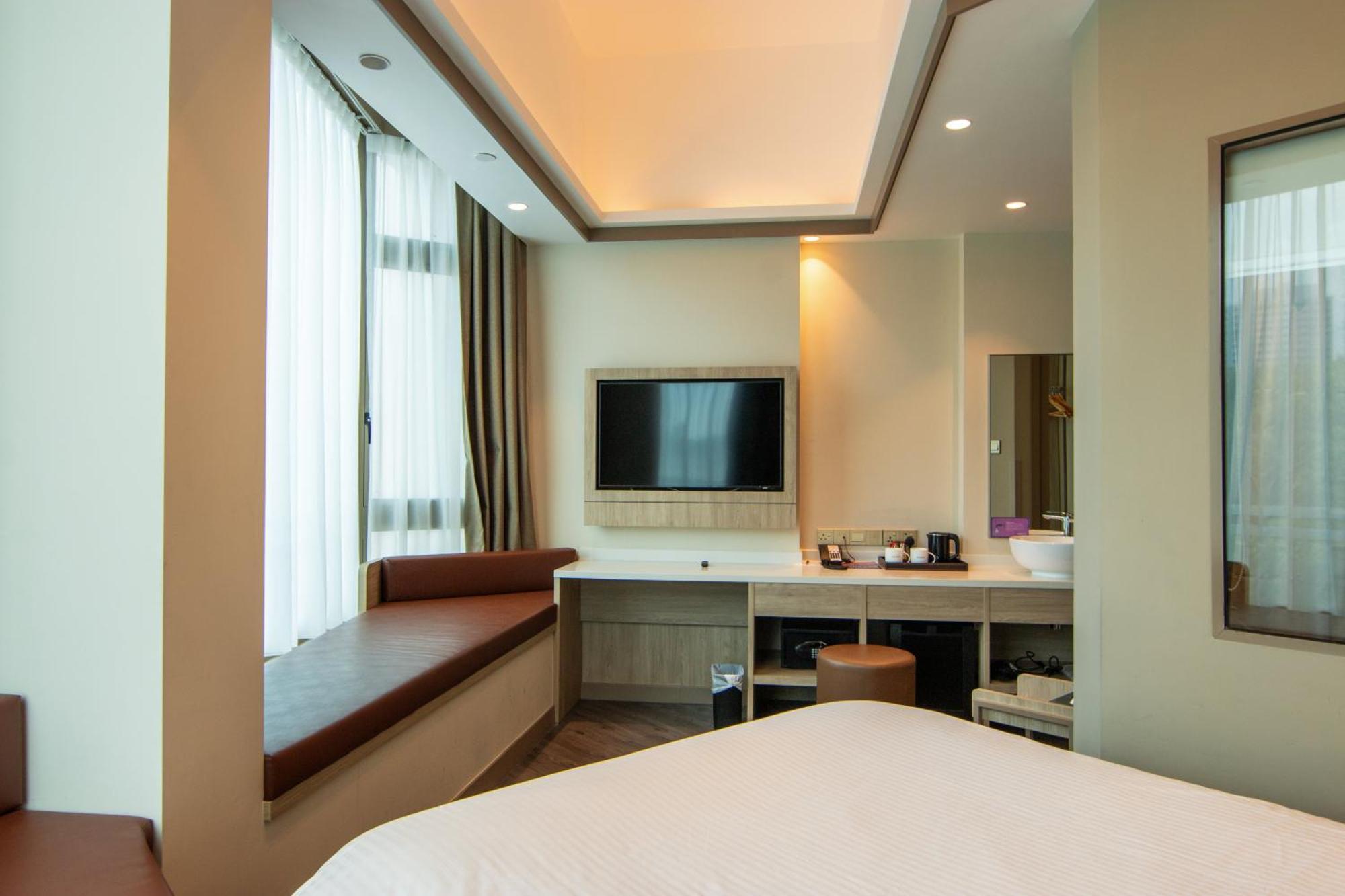 Aqueen Prestige Hotel Jalan Besar Szingapúr Kültér fotó